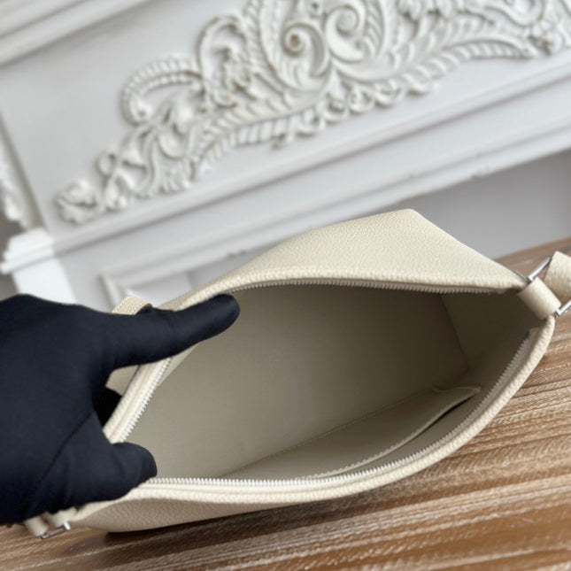 HM 25S BERLINGOT 24 CM IN CREAM WHITE LAMBSKIN