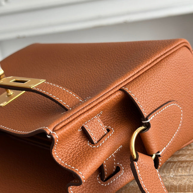 HM 25S KELLY MESSENGER 25 CM IN CARAMEL BROWN TOGO WITH GOLD HARDWARE