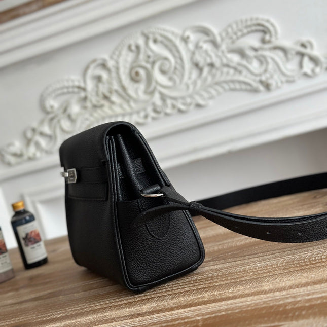 HM 25S KELLY MESSENGER 25 CM IN BLACK TOGO WITH SILVER HARDWARE