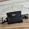 HM 25S KELLY MESSENGER 25 CM IN BLACK TOGO WITH SILVER HARDWARE
