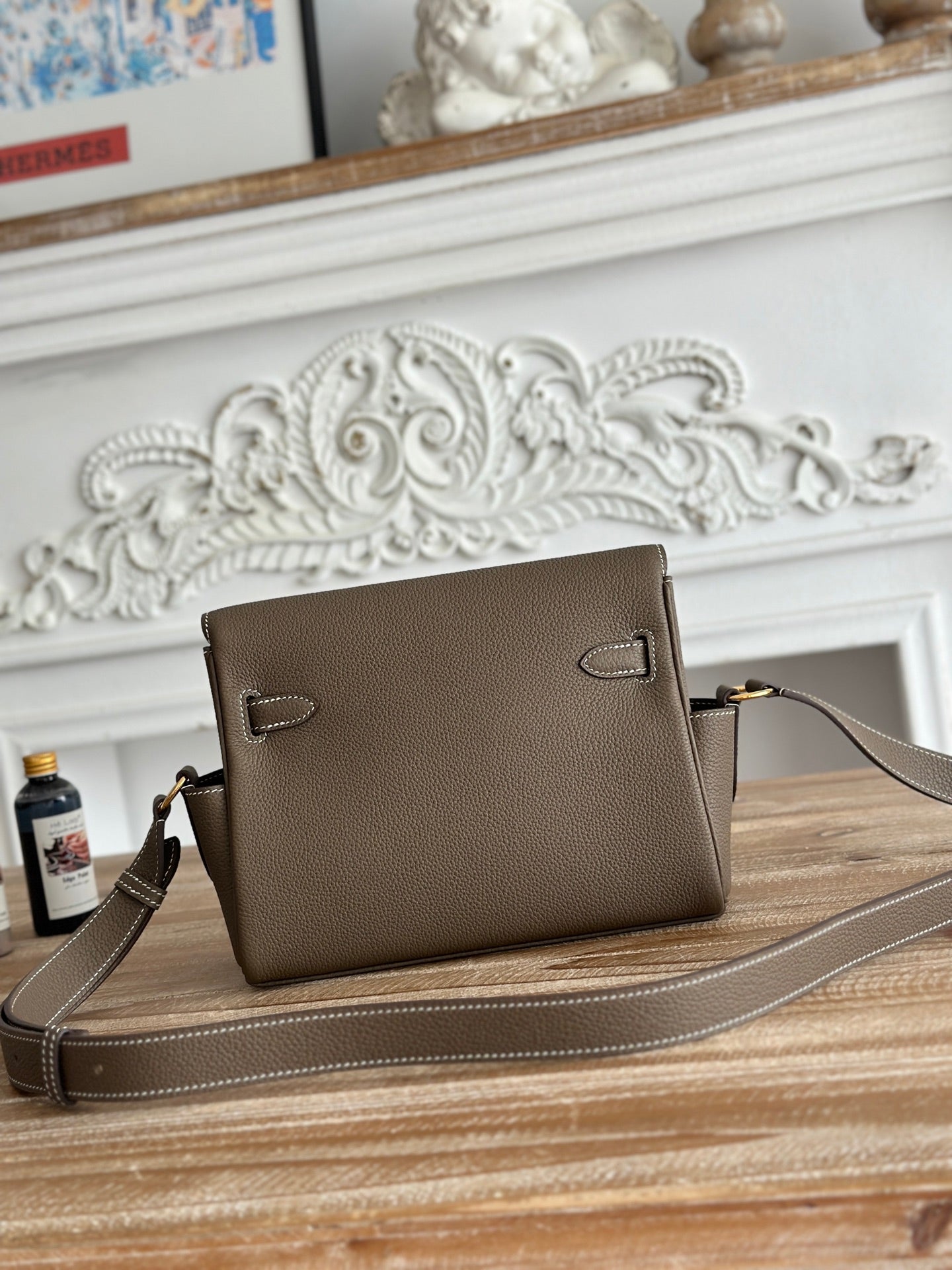 HM 25S KELLY MESSENGER 25 CM IN TAUPE BROWN TOGO WITH GOLD HARDWARE