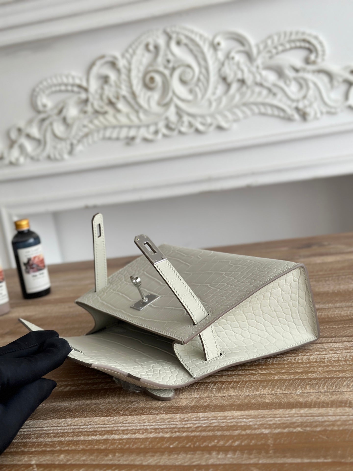 HM 26S KELLY MINI 22CM IN MILKY WHITE CROC EMBOSSED CALFSKIN SILVER KELLY BUCKLE