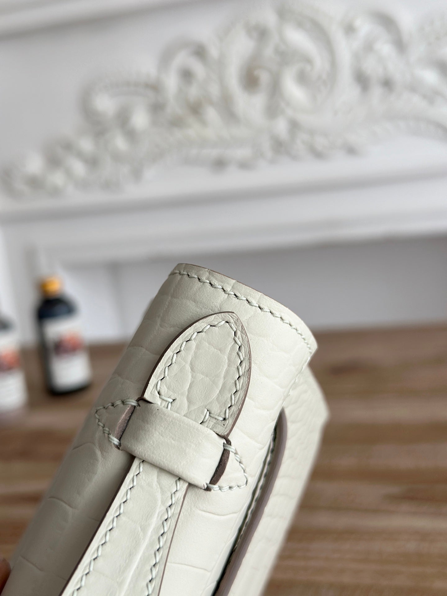 HM 25S KELLY MINI 22 CM IN CREAM WHITE LAMBSKIN WITH CROCODILE EMBOSSING AND SILVER HARDWARE