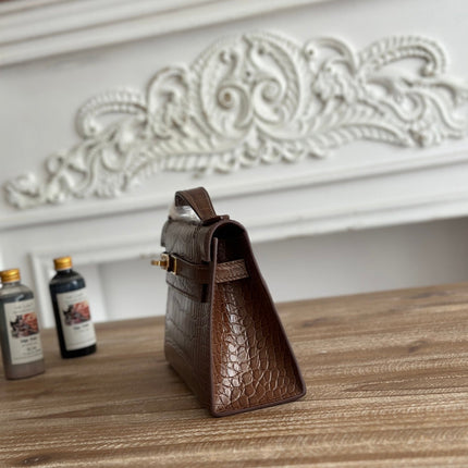 HM 26S KELLY MINI 22MM IN DARK BROWN CROC EMBOSSED CALFSKIN GOLD KELLY BUCKLE