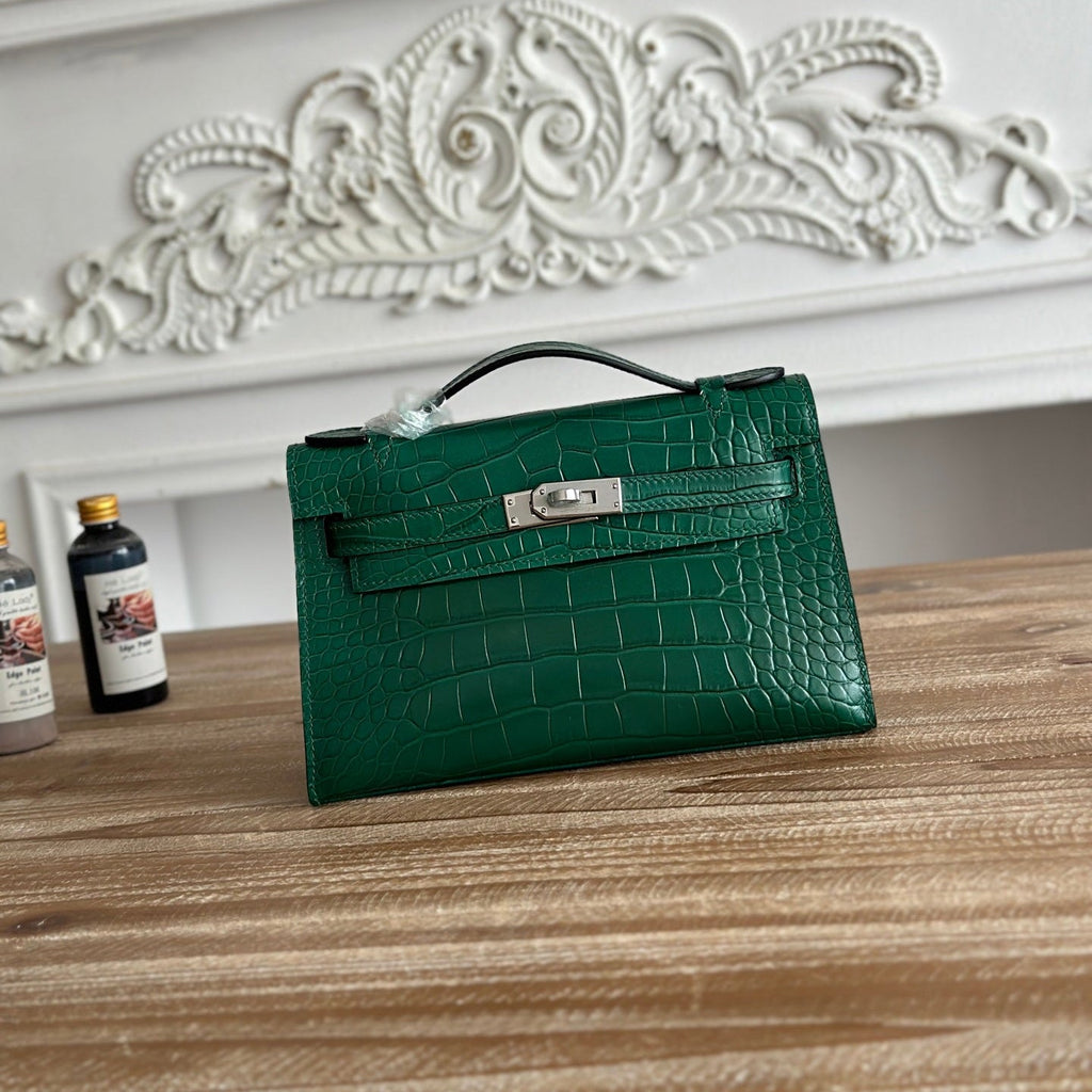 HM 26S KELLY MINI 22CM IN DARK GREEN CROC EMBOSSED CALFSKIN SILVER KELLY BUCKLE