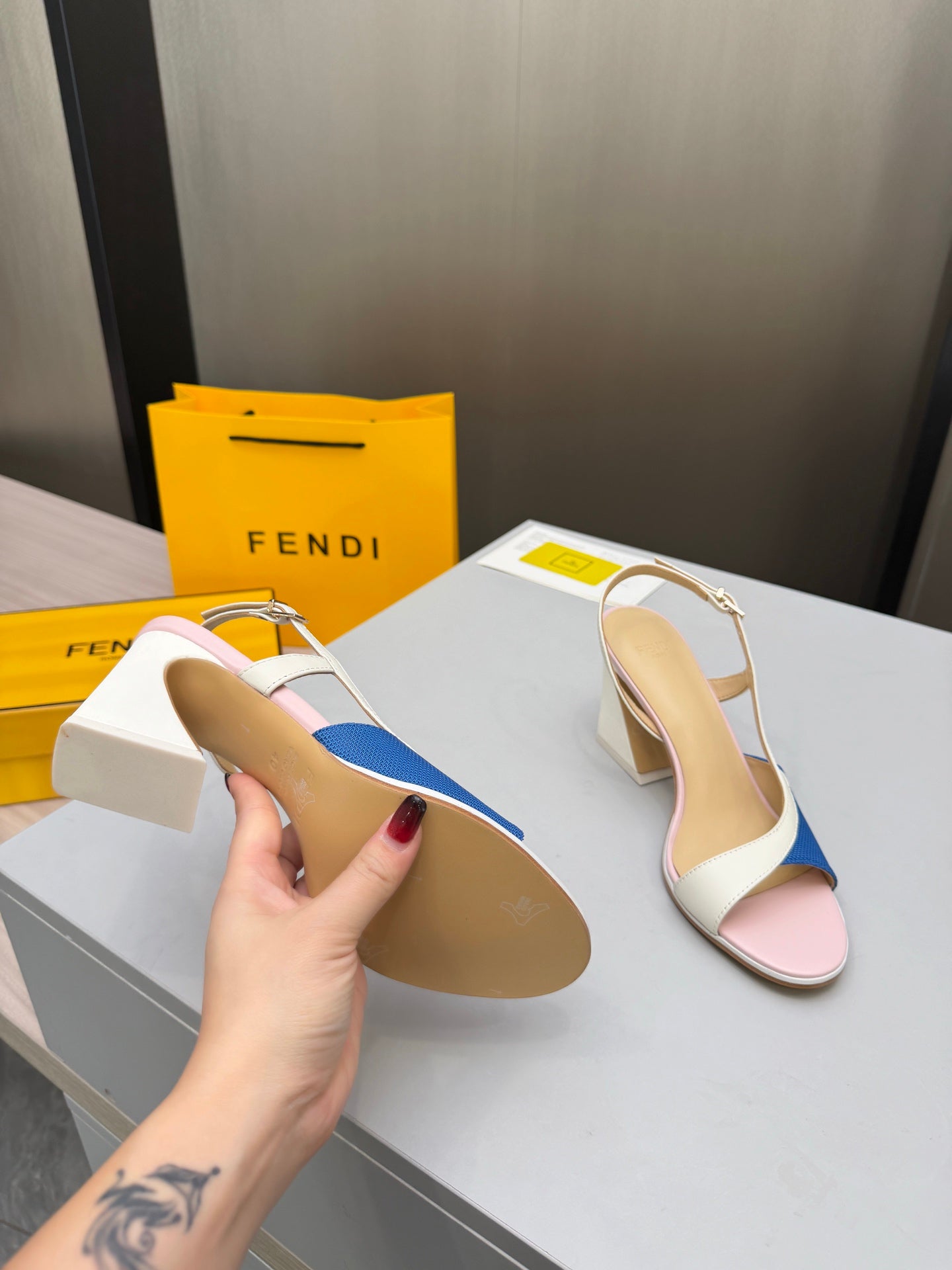 FENDI 26S SLINGBACK SANDALS IN WHITE CALFSKIN AND BLUE CANVAS