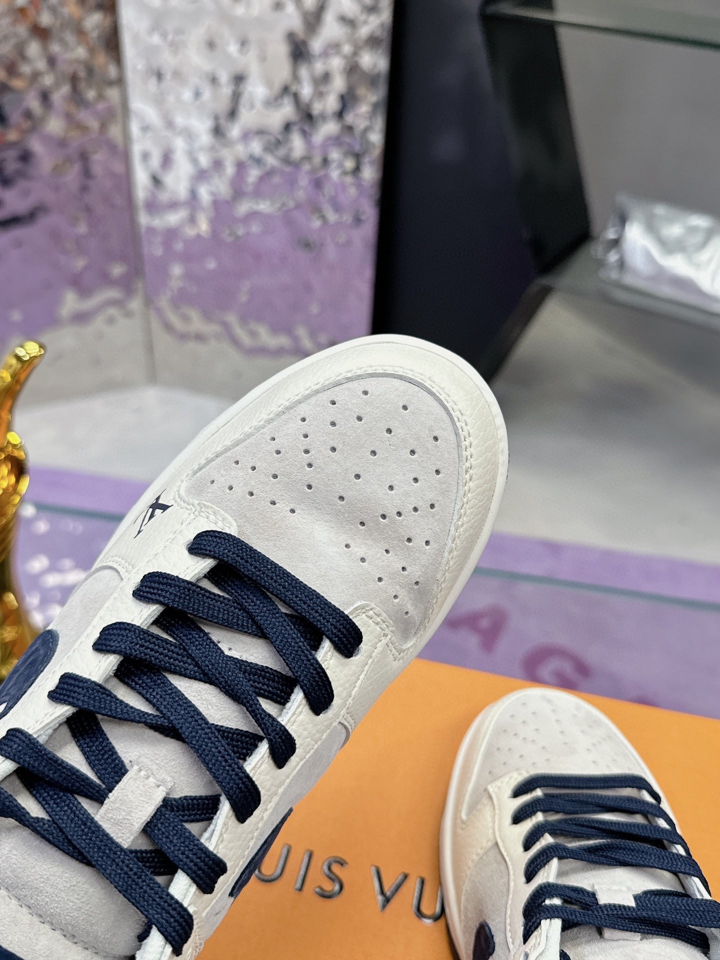 LV 26S DUNK LOW SNEAKERS IN WHITE NAVY CALFSKIN AND SUEDE
