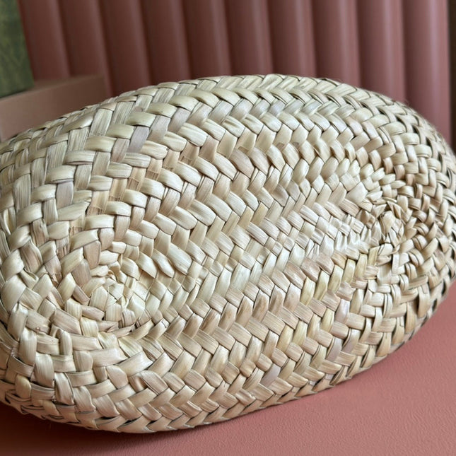 SMALL TOTE BAG 26 WITH LOGO IN NATURAL-COLORED STRAW AND LIGHT GREEN CALFSKIN HANDLE