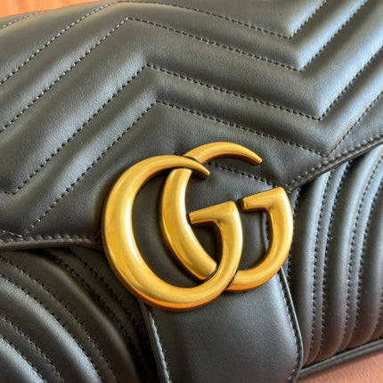 MARMONT SHOULDER BAG 31 IN BLACK CALFSKIN GOLD CHAIN