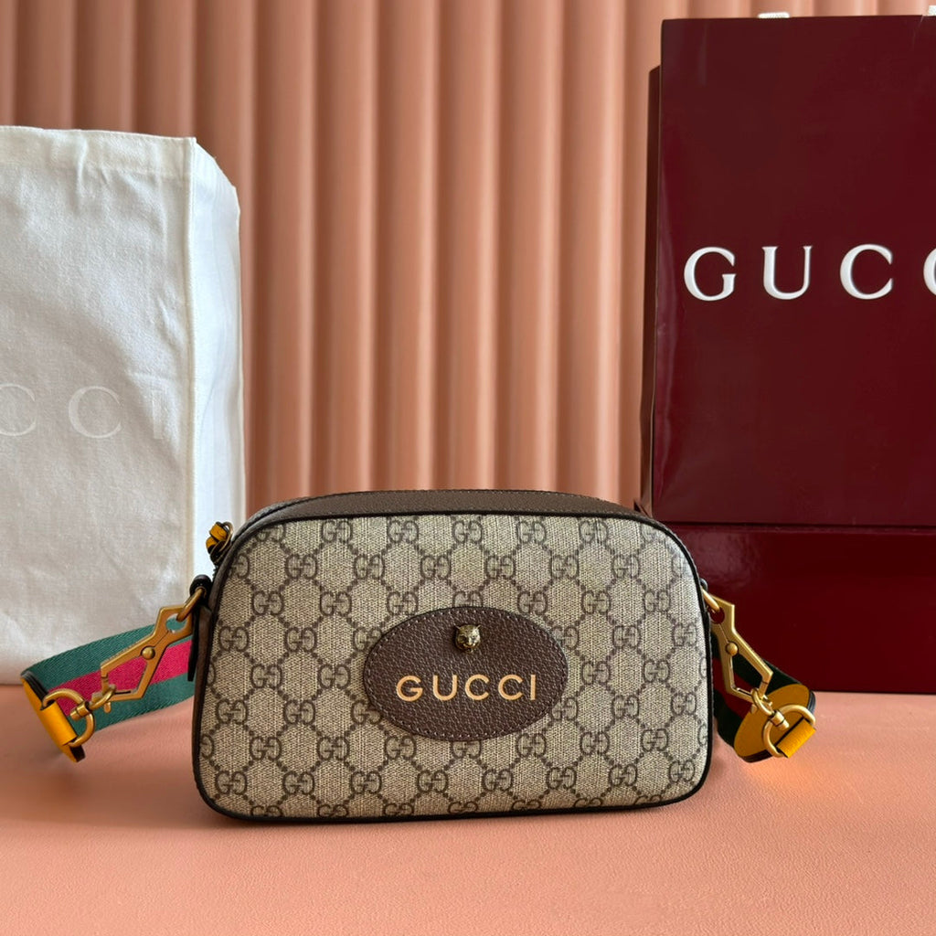 GUCCI NEO VINTAGE GG SUPREME TIGER HEAD CROSSBODY BAG 24 IN CANVAS