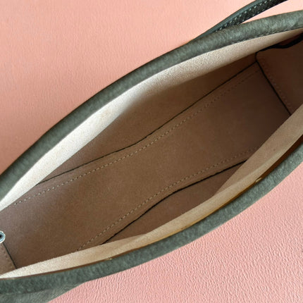 ALAIA 26S LE CLICK BAG 25 IN DARK MOSS GREEN GRAINED CALFSKIN
