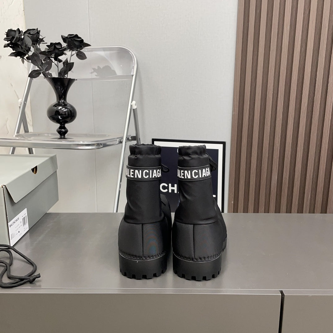 BALENCIAGA 25S ALASKA ANKLE BOOTS HIGH HEEL IN BLACK FABRIC STYLE 2