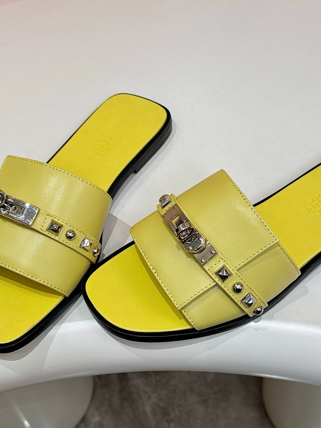 HM 26S GIULIA SANDAL IN YELLOW CALFSKIN SILVER HARDWARE