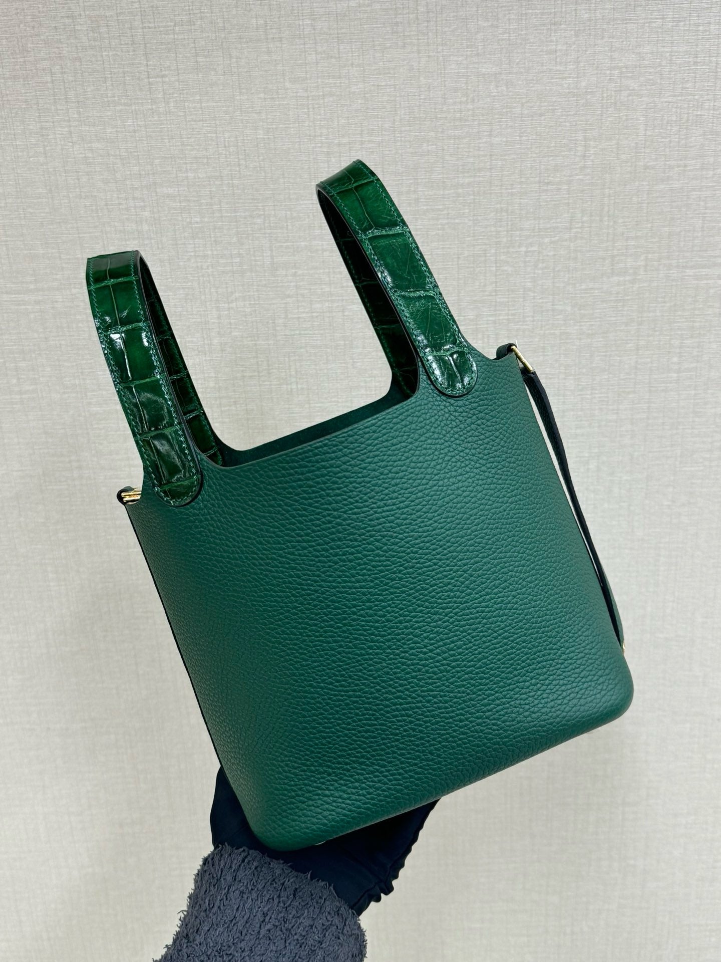 HM 25S PICOTIN LOCK 18 CM IN DARK GREEN COWHIDE WITH CROCODILE HANDLE STYLE 1
