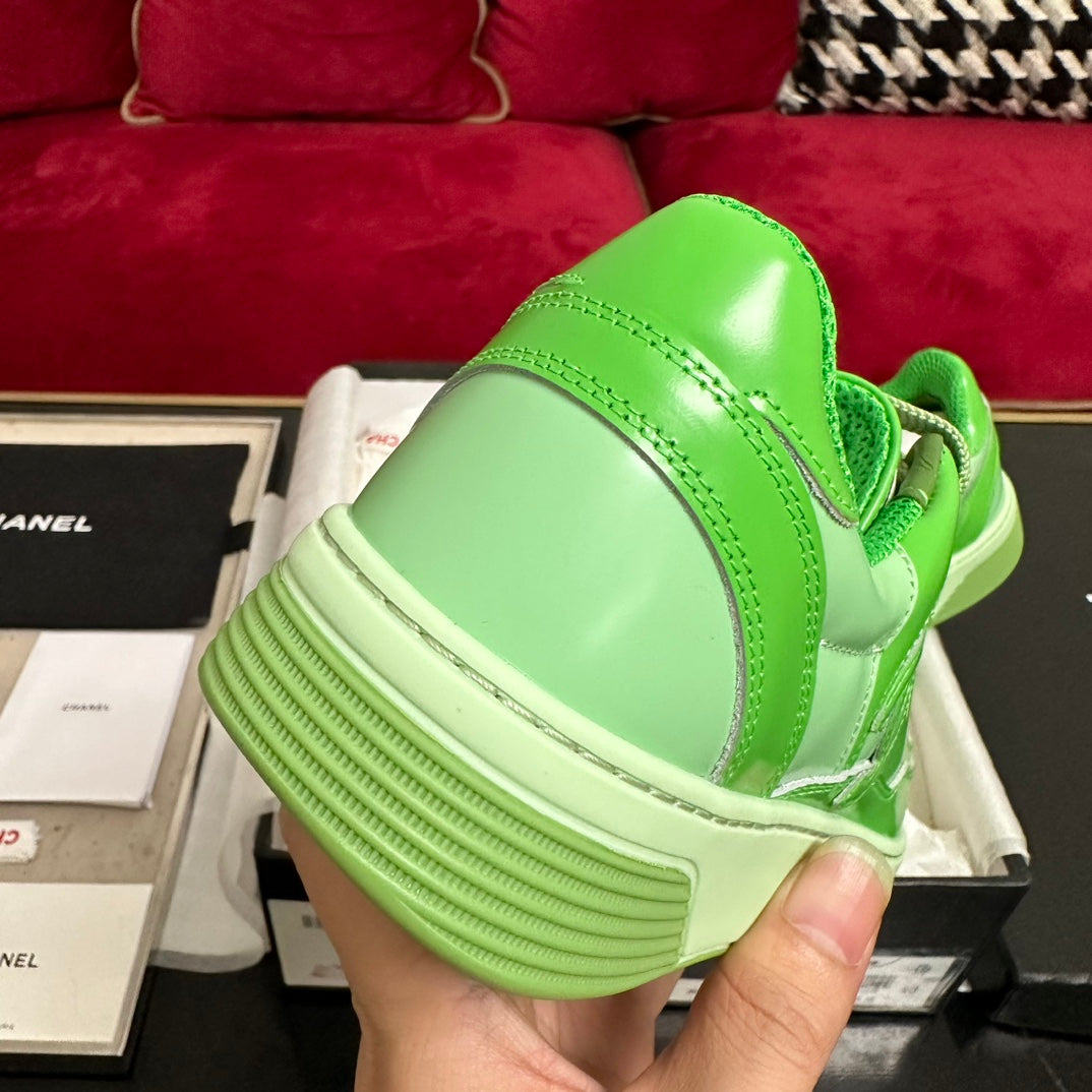 TRAINERS IN LIGHT GREEN SHINY CALFSKIN