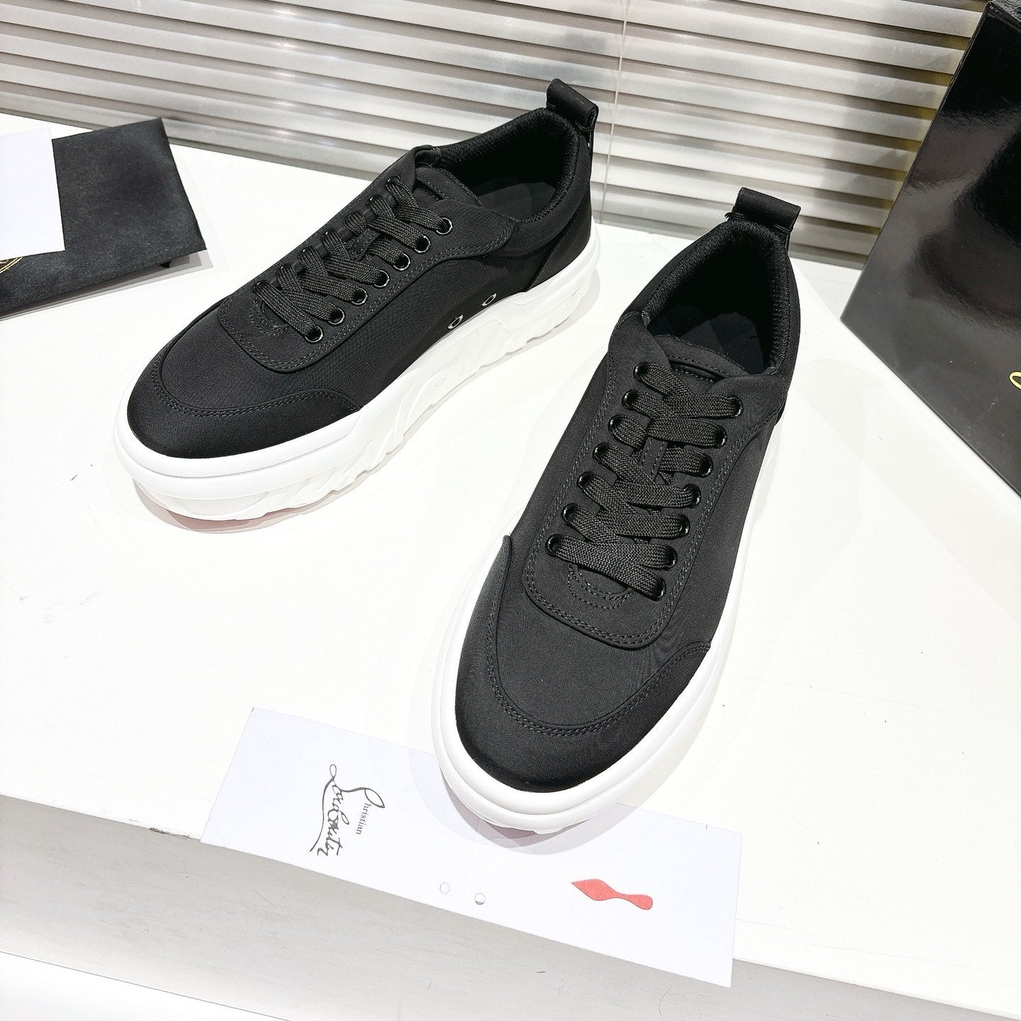 CHOUKARIO LOW-TOP THICK SOLE SNEAKERS IN BLACK FABRIC CREATIVE PRINT