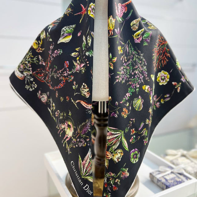 DIOR REVERSIBLE PRINTED SQUARE SCARF 90 CM IN BLACK SILK 735867