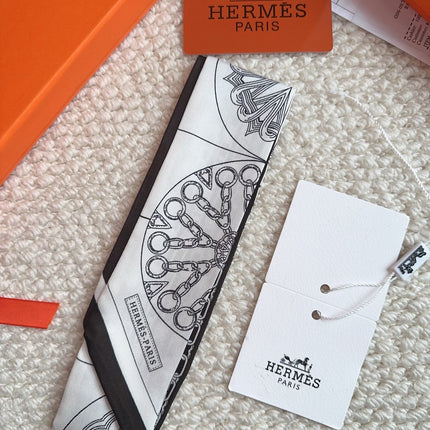 HERMES 26S SCARF 86 IN SILK 309606
