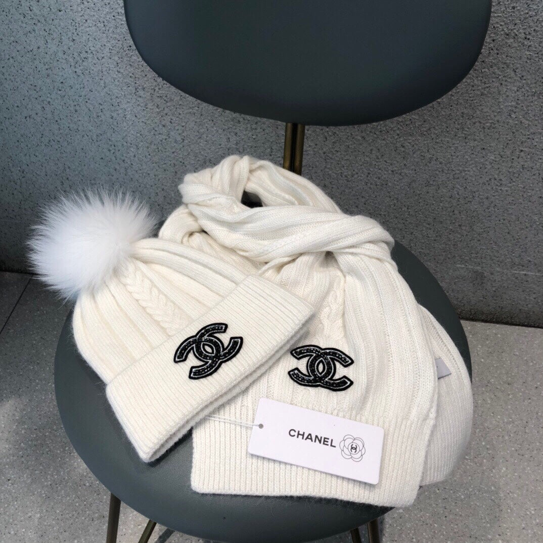 SET SCARF AND HAT IN WHITE WOOL 420820