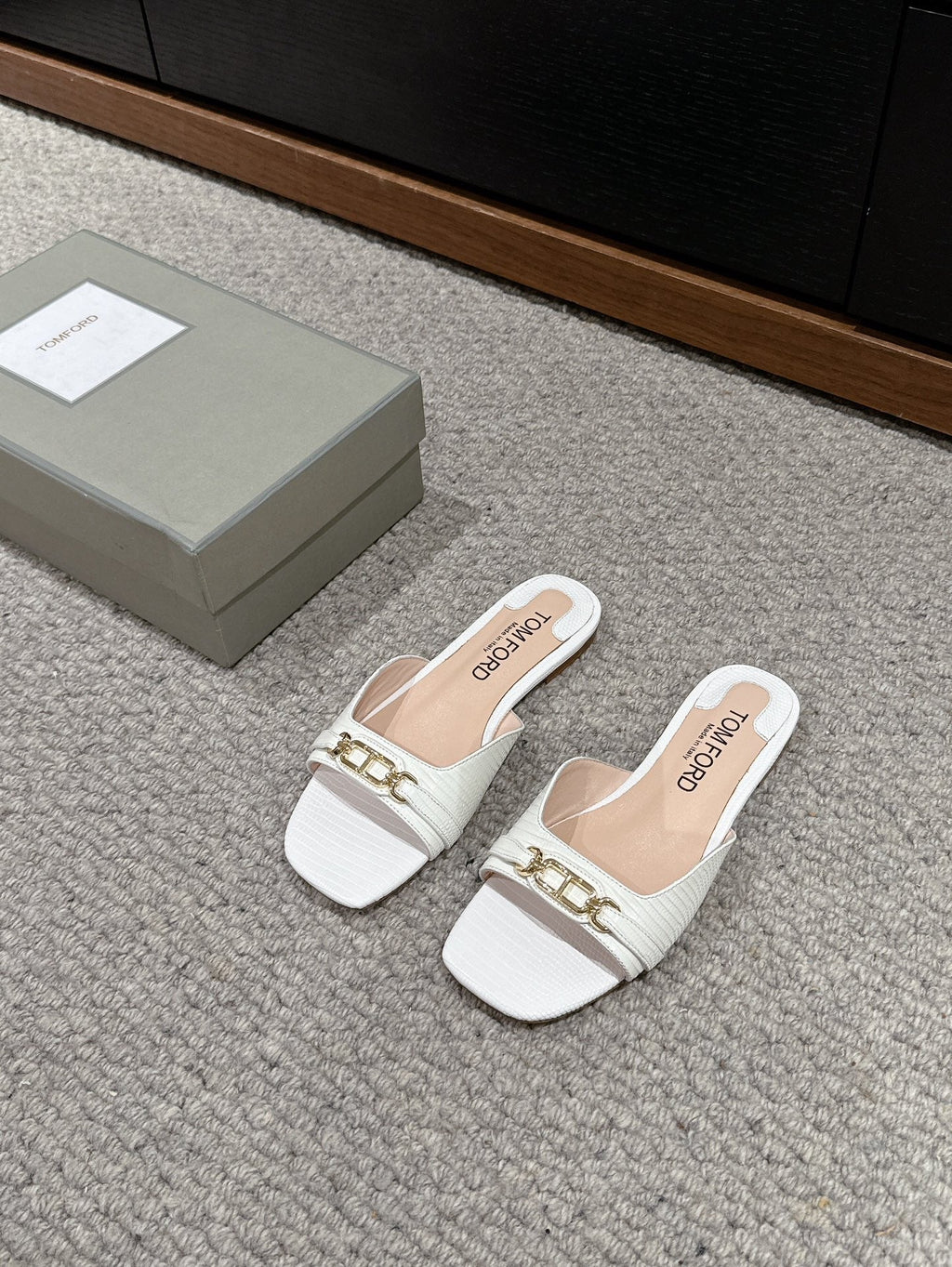 WHITNEY SLIDE IN WHITE CROCODILE LEATHER