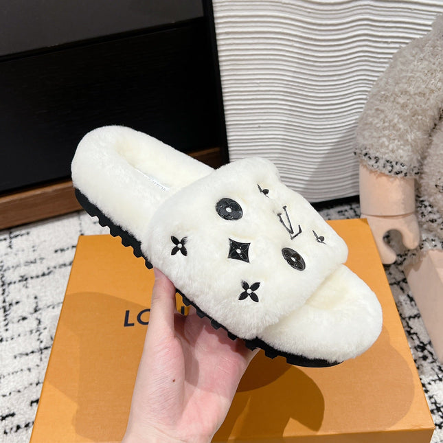 SLIPPER IN WHITE WOOL