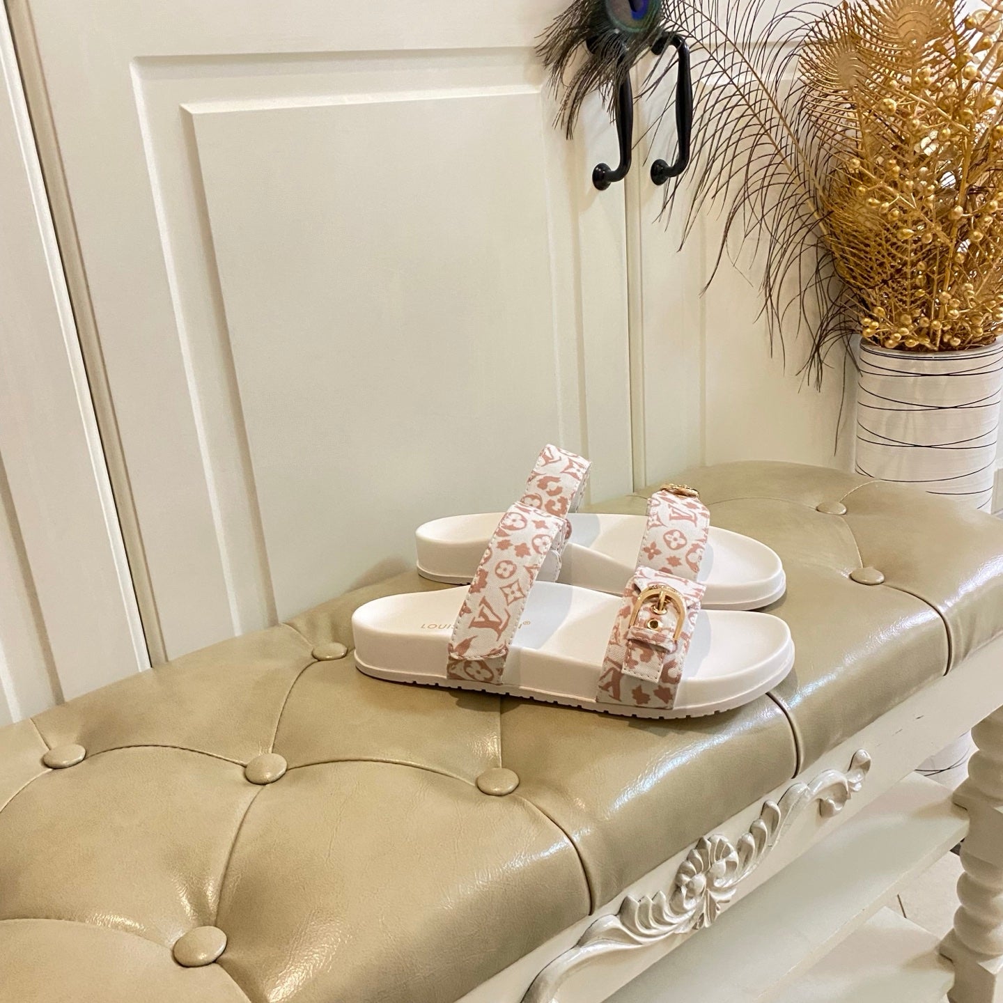 LV 26S DOUBLE-STRAP PILLOW MULES IN WHITE AND DUSTY ROSE CANVAS