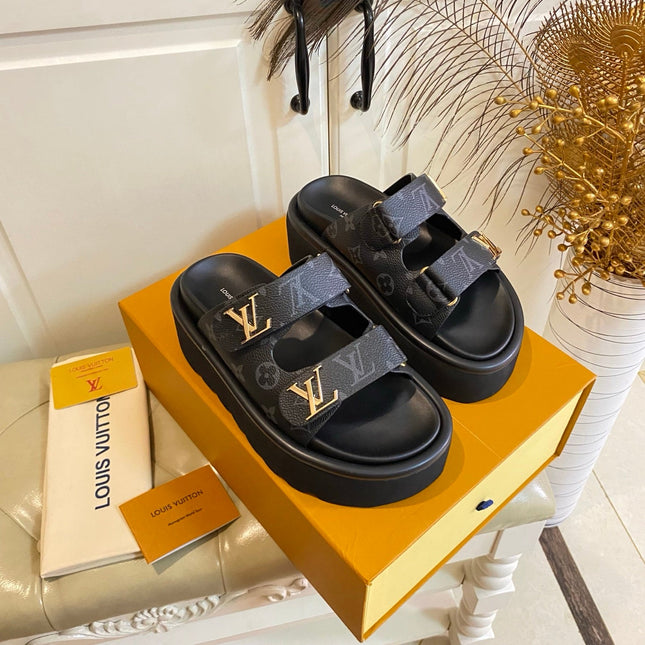 LV 26S WEDGE SLIDES 45 MM IN BACK MONOGRAM COATED CANVAS