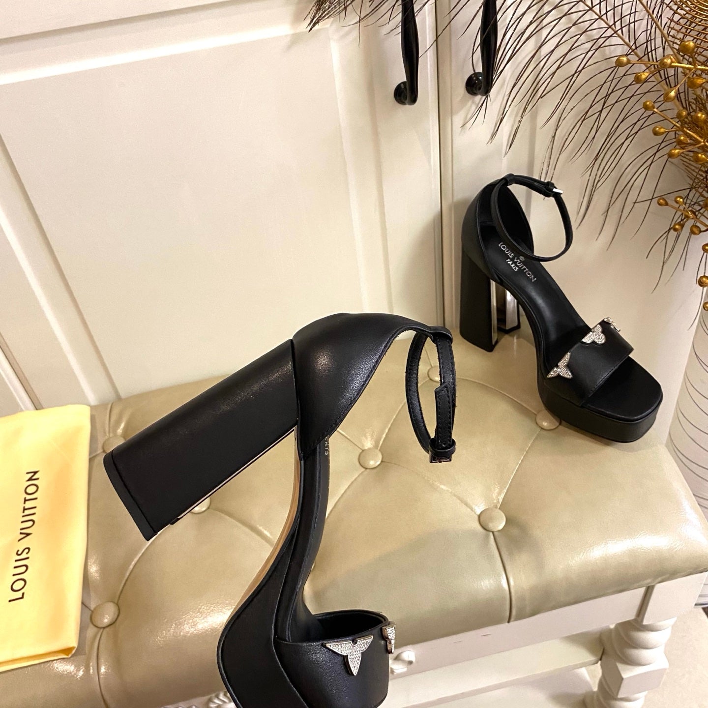 LV 26S HIGH-HEELED SANDALS 110 MM IN BLACK CALFSKIN