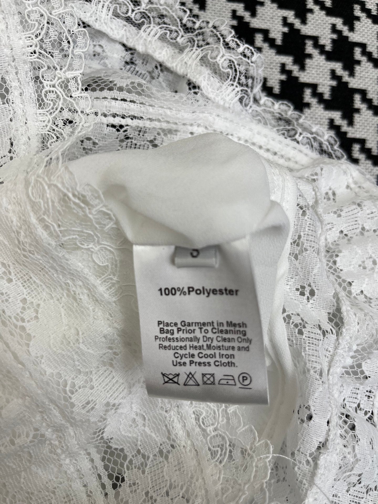 DIOR NEW DESIGN V-NECK LACE BLOUSE WITH PUFF SLEEVES