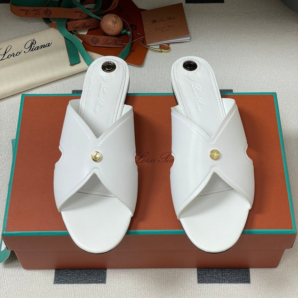 LP CLASSIC CROSS-STRAP SANDALS 25S IN WHITE LAMBSKIN