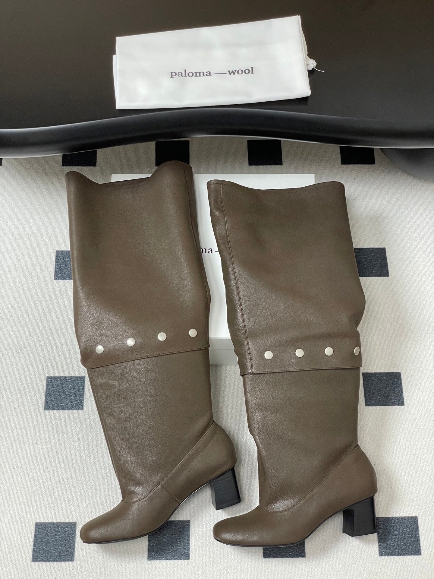 ALO 25S PALOMA WOOL TIERED BOOTS IN DARK BROWN LAMBSKIN WITH STUD