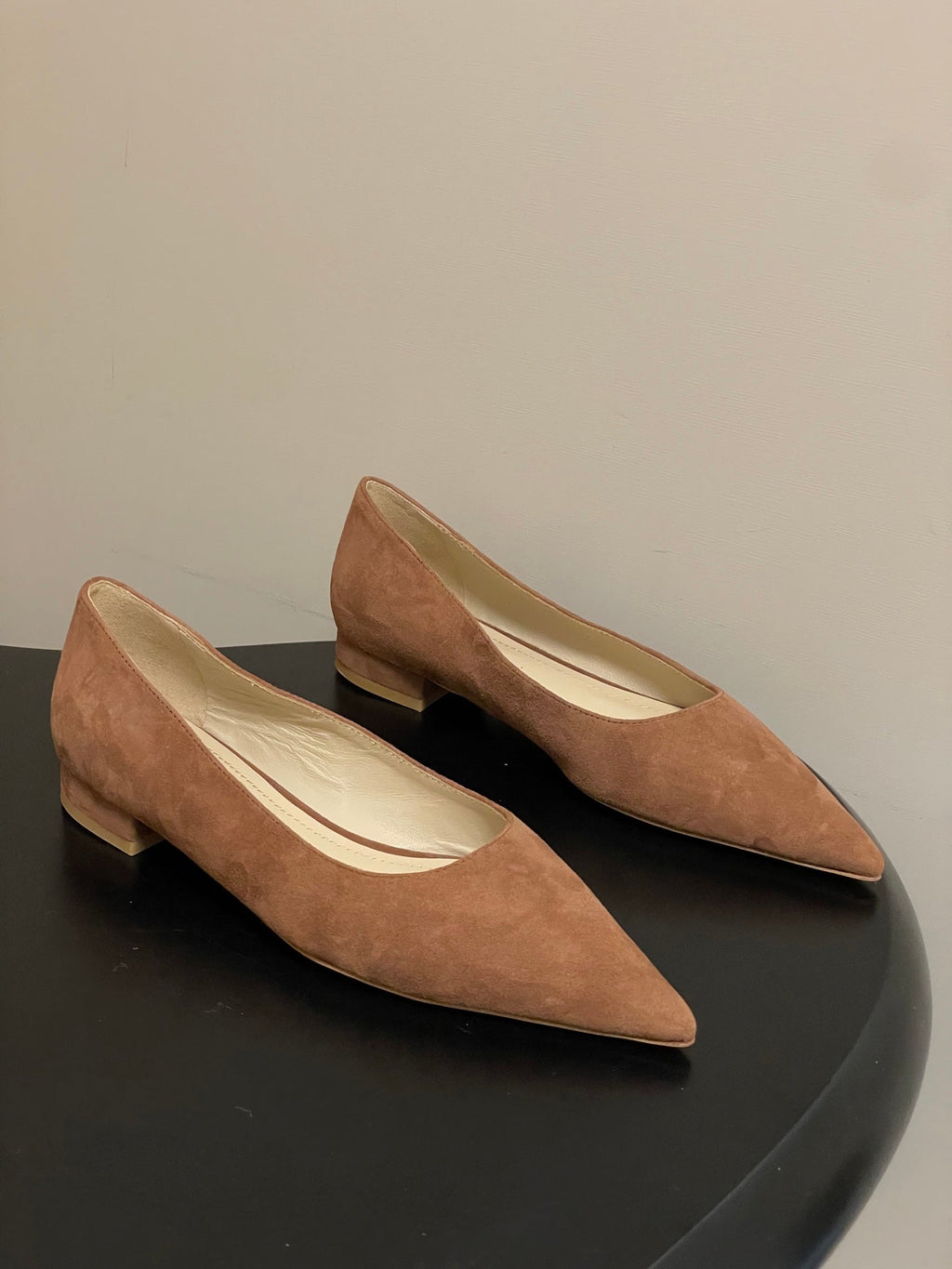 GIANVITO ROSSI 26S FLATS IN BROWN SUEDE