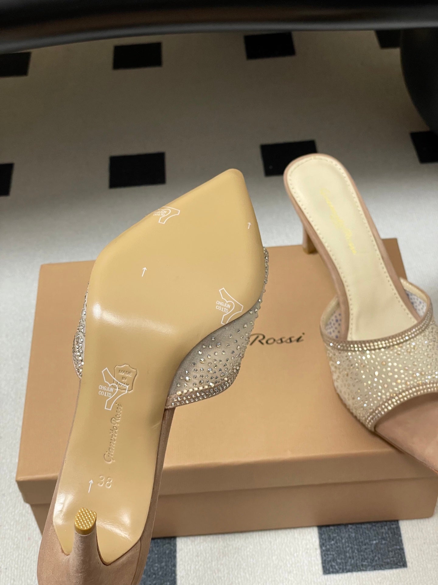 GIANVITO ROSSI 26S HIGH HEELS 85 MM IN NUDE BEIGE SUEDE WITH RHINESTONE STRAP
