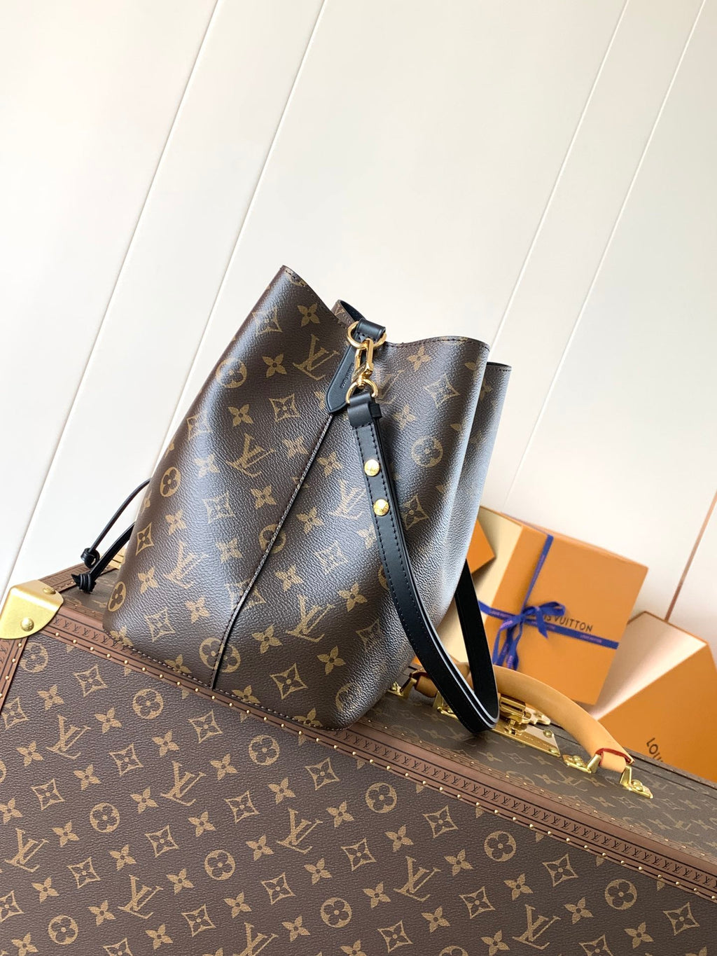 LV 26S GASTON BAG 26 IN BROWN MONOGRAM CANVAS STYLE 3