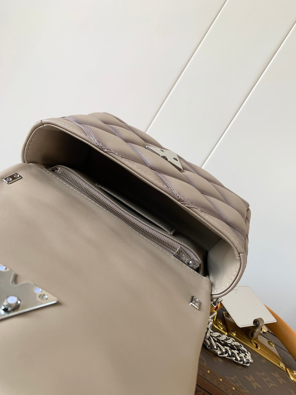 LV 25S GO-14 MM 23 IN BROWN QUILTED LAMBSKIN SILVER HARDWARE