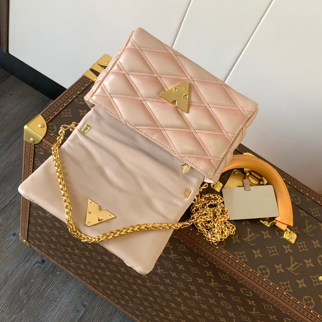 LV 25S GO-14 MM 23 IN LIGHT PINK QUILTED LAMBSKIN GOLD HARDWARE