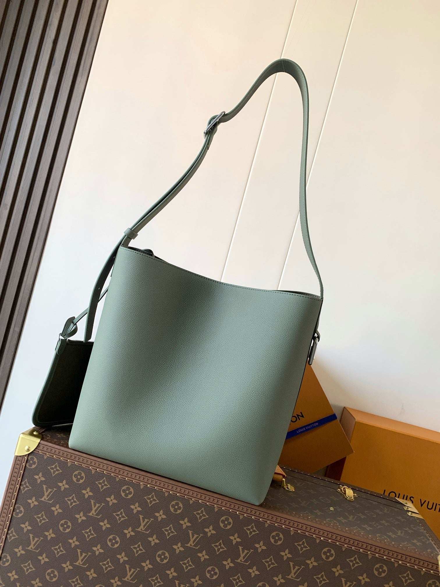 LV 26S VERSO HOBO BAG 33 IN PASTEL GREEN CALFSKIN