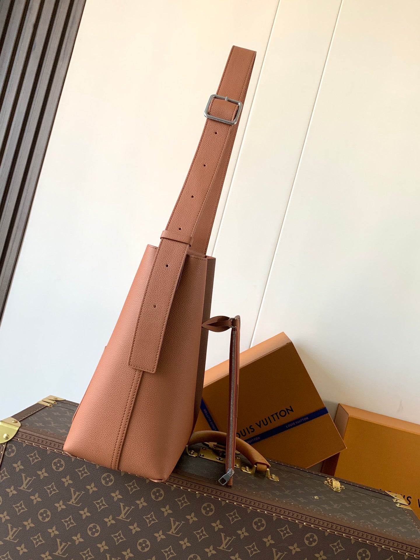 LV 26S VERSO HOBO BAG 33 IN BURNT ORANGE CALFSKIN