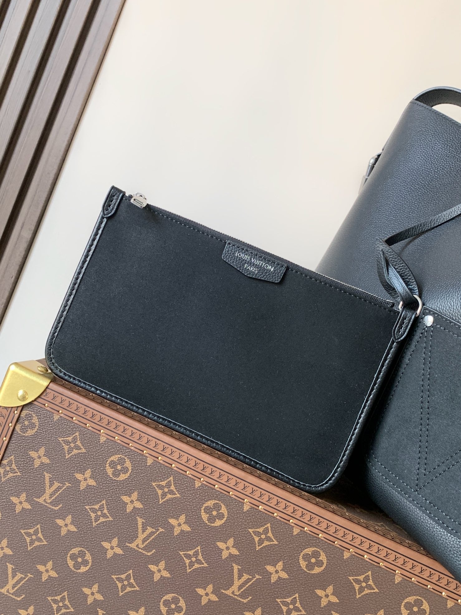 LV 26S VERSO HOBO BAG 33 IN BLACK CALFSKIN