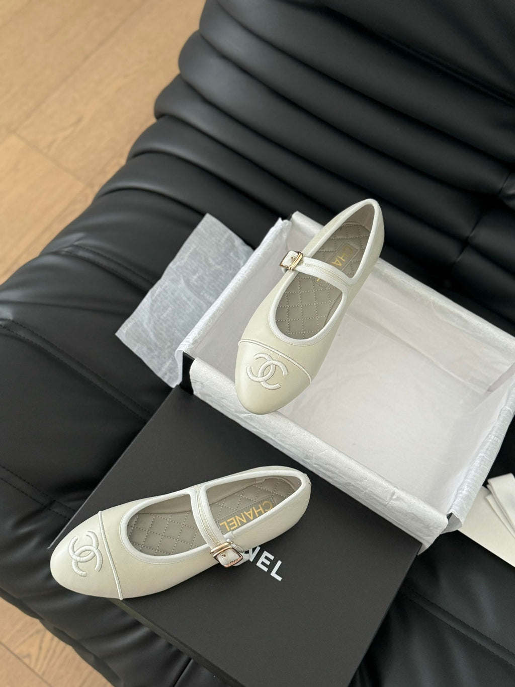 MARY JANE SHOES IN GREY LAMBSKIN