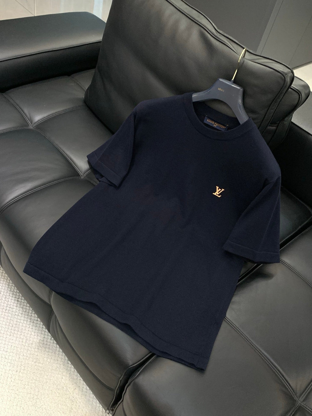 LV 26S T-SHIRT STYLE 209