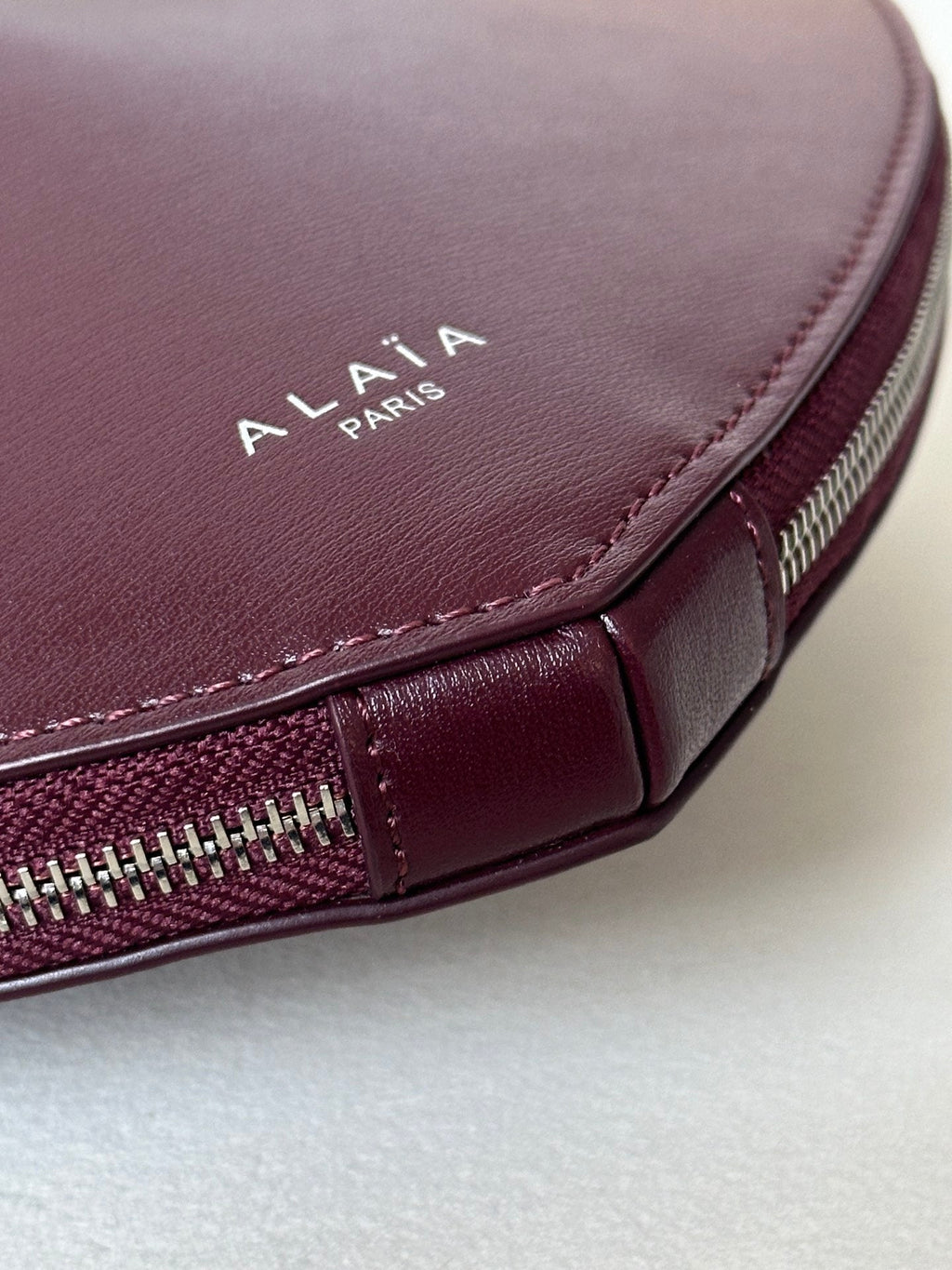 LE COEUR BAG 21 IN BURGUNDY RED CALFSKIN