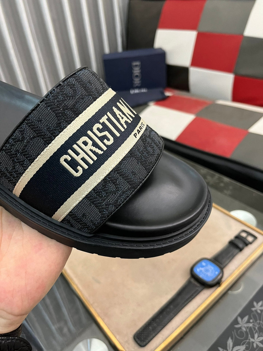 CD SLIDE LETTER SLIPPER BLACK CALFSKIN