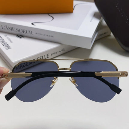 PILOT SUNGLASSES 582592 IN GOLD METAL BLACK LENSES