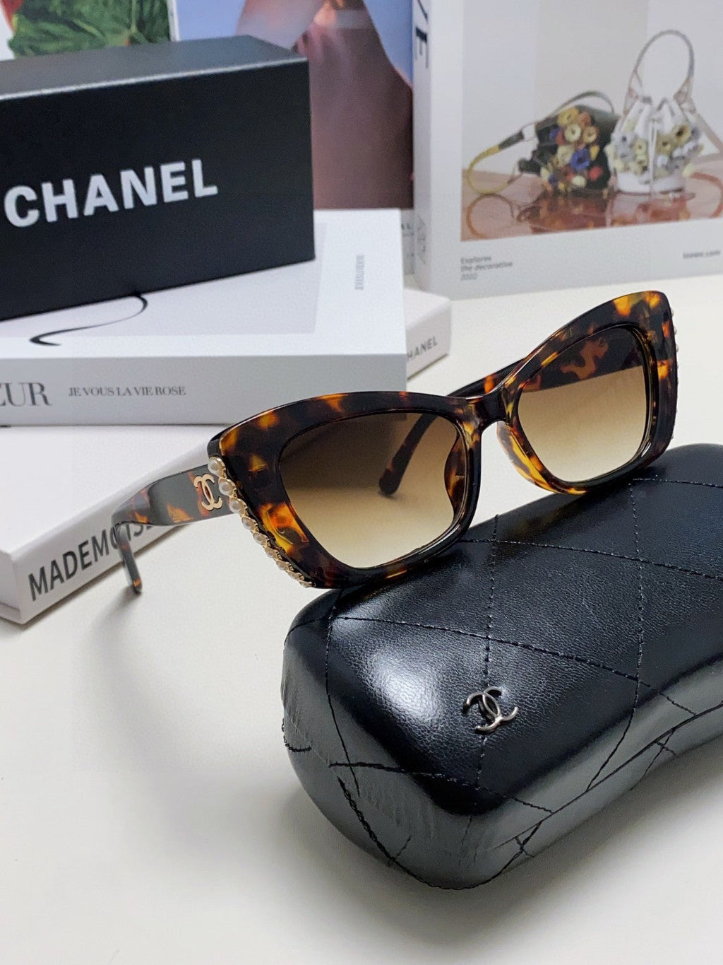 CAT EYE SUNGLASSES 632699 IN HAVANA ACETATE EMBOSSED PEARL