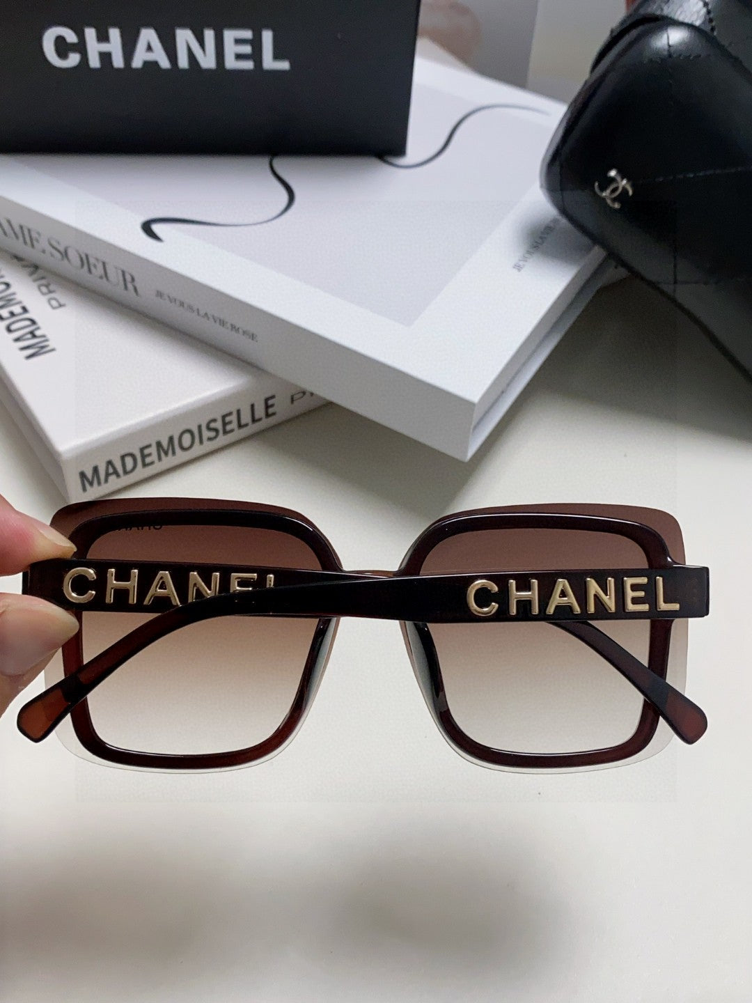 SQUARE SUNGLASSES 638797 IN ACETATE