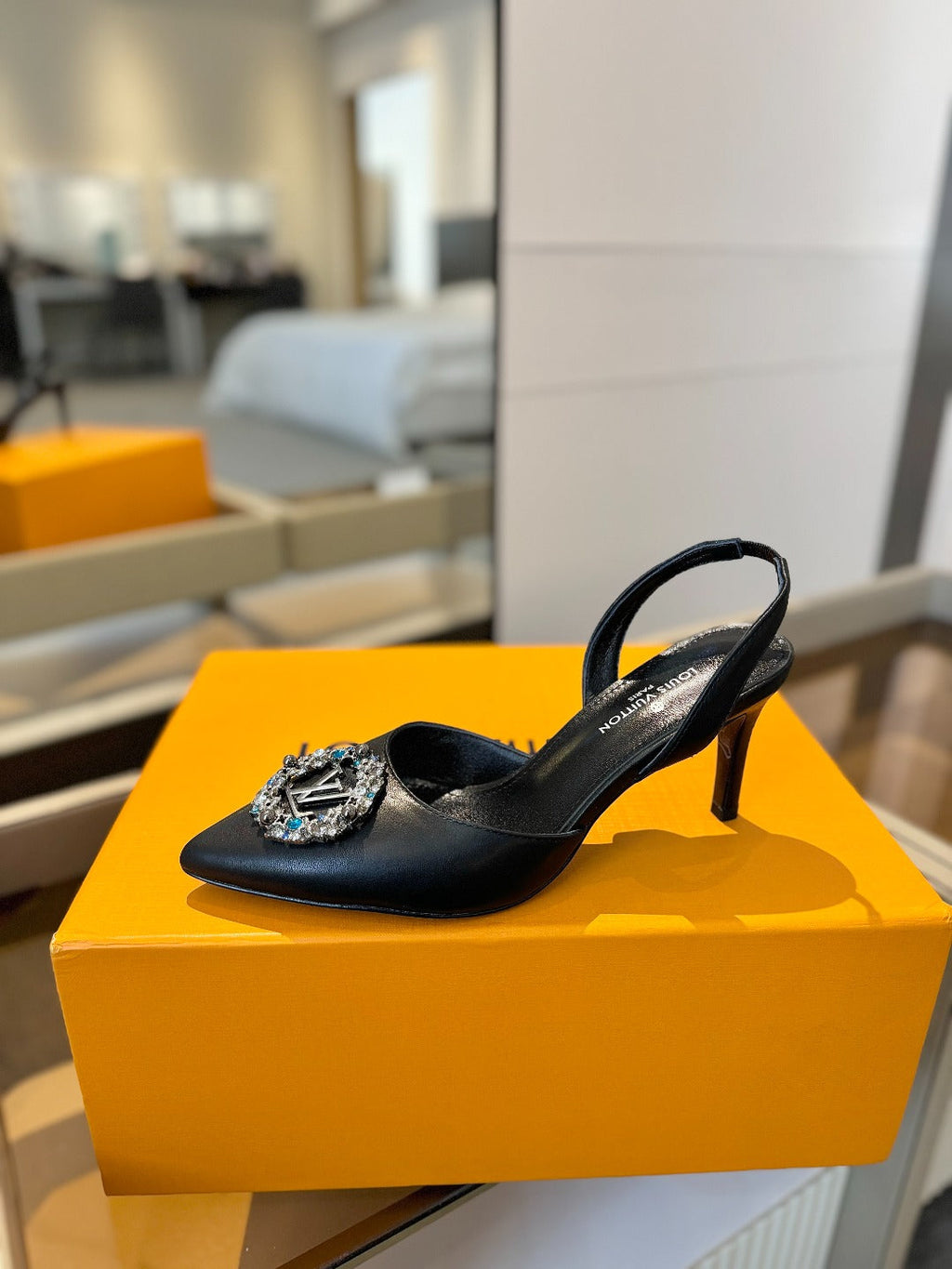 HIGH HEEL 75 MM SLINGBACK IN BLACK CALFSKIN WITH CRYSTAL