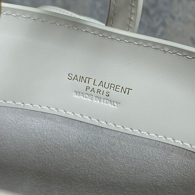 LE 37 MINI BUCKET BAG 15 IN WHITE CALFSKIN GOLD HARDWARE
