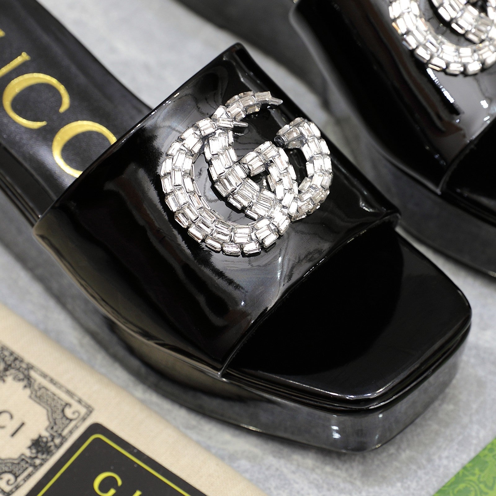 HIGH WEDGE PLATFORM WITH DOUBLE G IN BLACK GLOSSY CALFSKIN