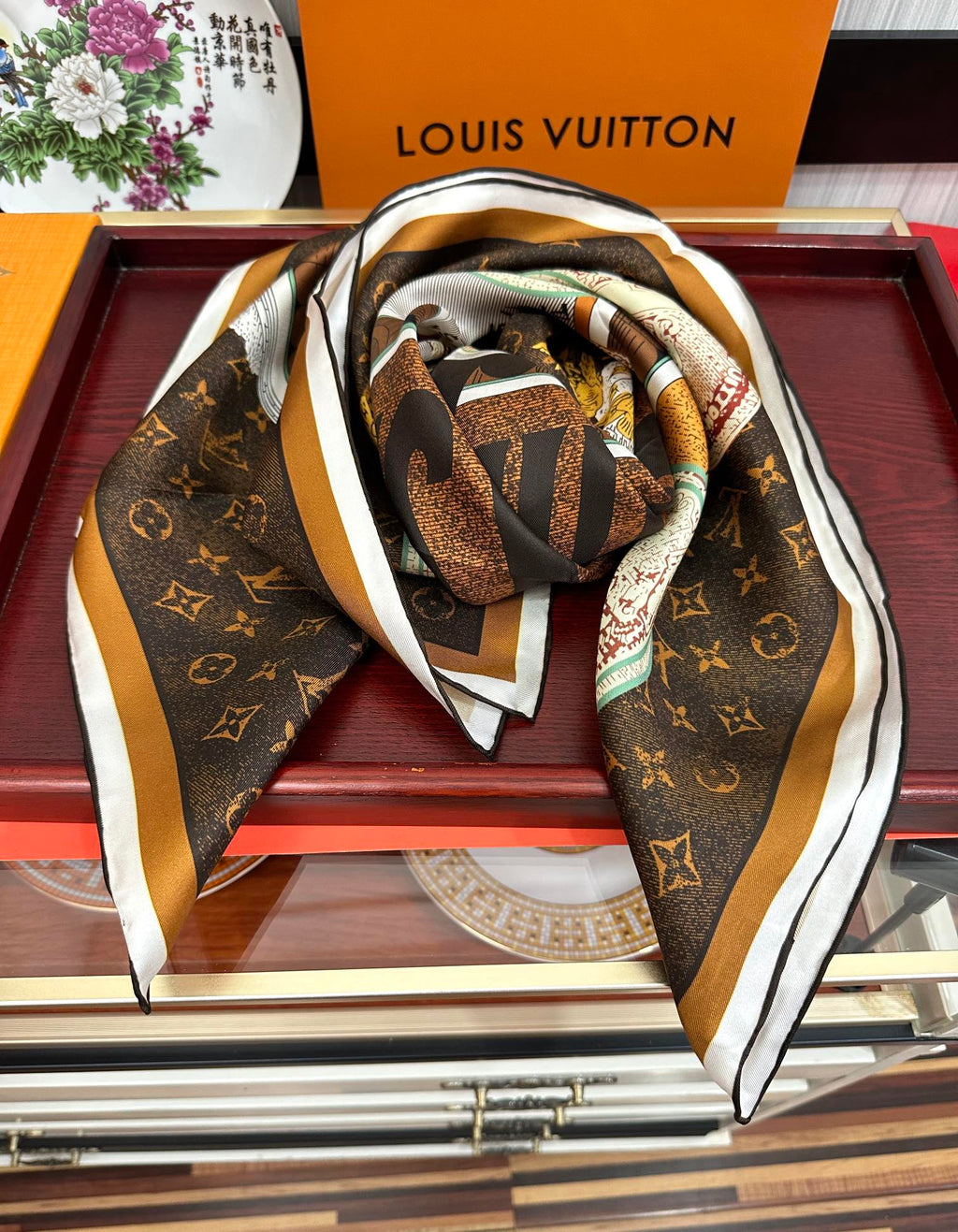 LV SCARF 90 CM IN SILK 730534